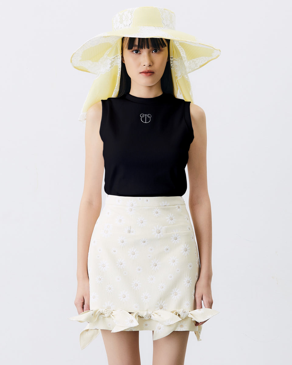 DISAYA | Rib knit stretch round neckline with Disaya logo embroidery